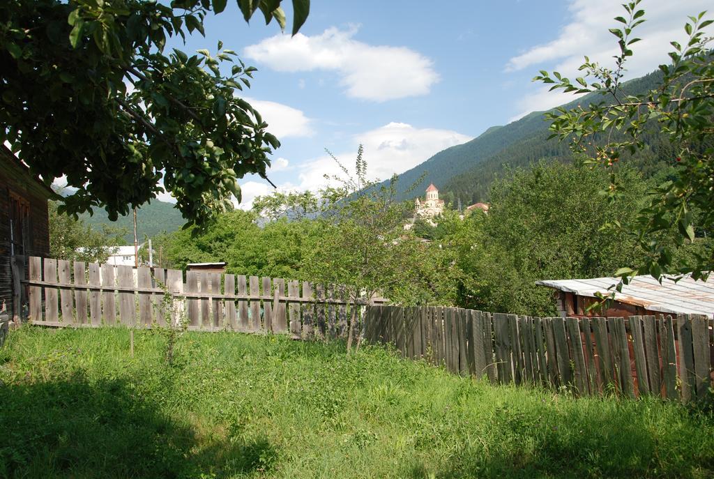 מסטיה Keti Pilpani Guesthouse מראה חיצוני תמונה