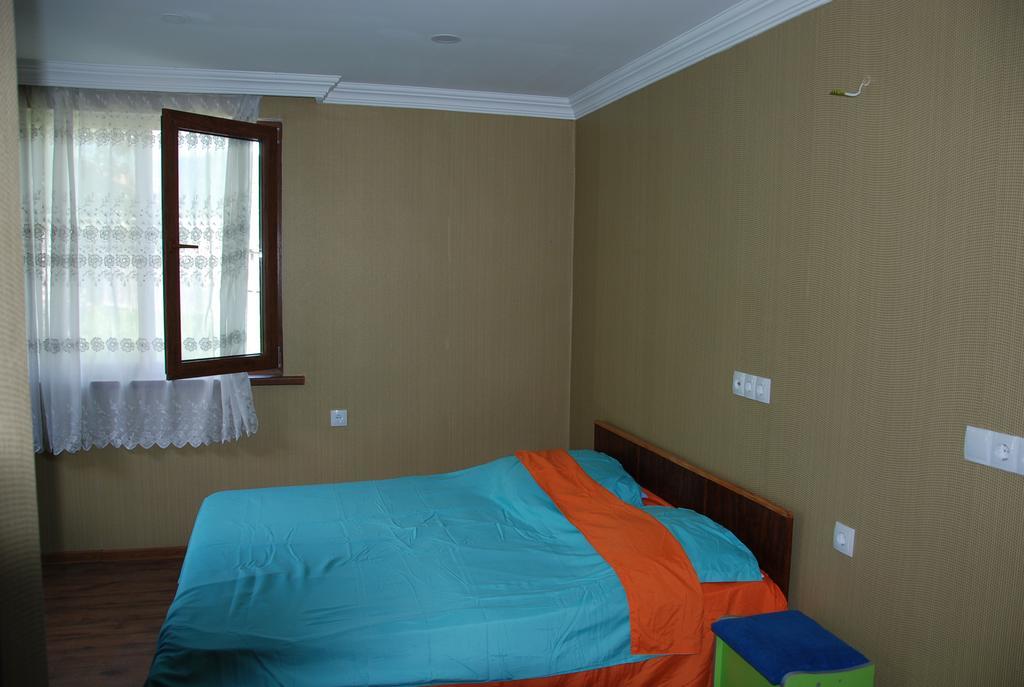 מסטיה Keti Pilpani Guesthouse מראה חיצוני תמונה